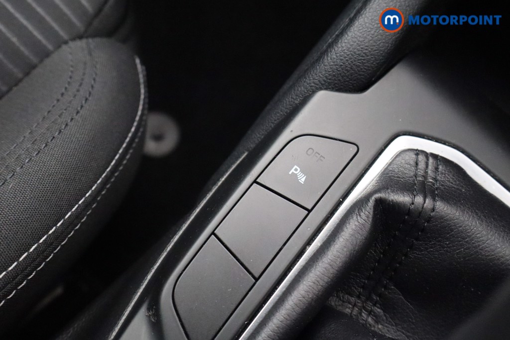 Ford Focus Titanium Manual Petrol Hatchback - Stock Number (1670974) - 13th supplementary image