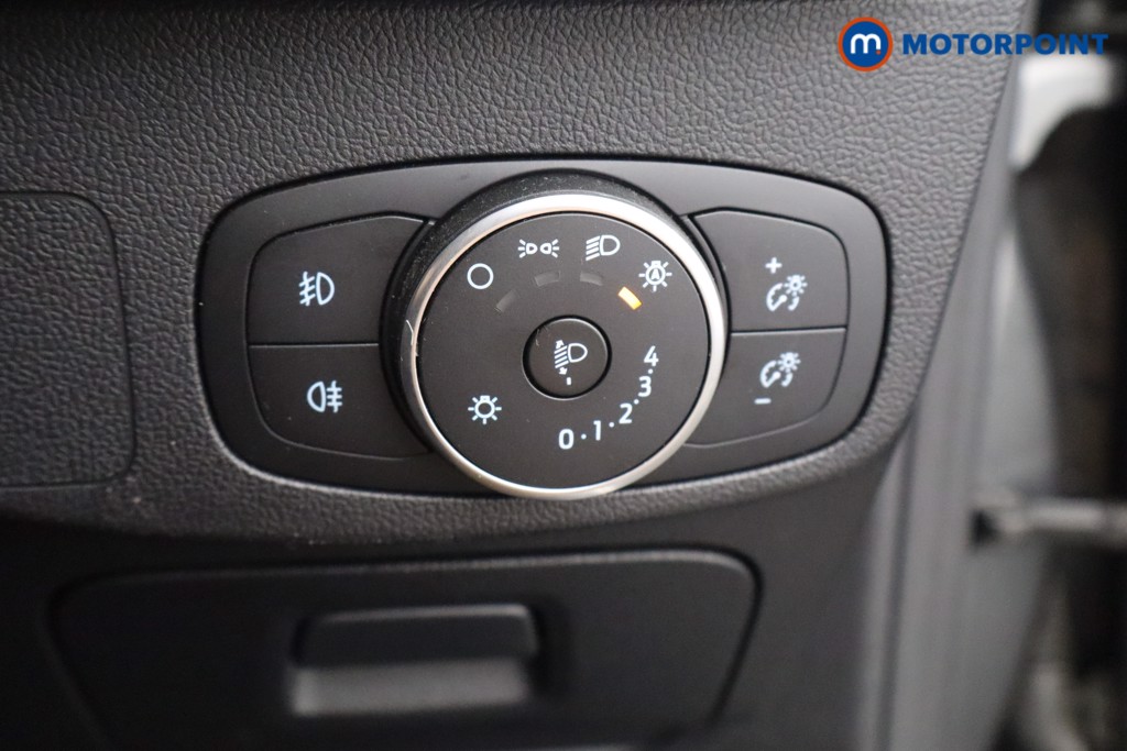 Ford Focus Titanium Manual Petrol Hatchback - Stock Number (1670974) - 17th supplementary image