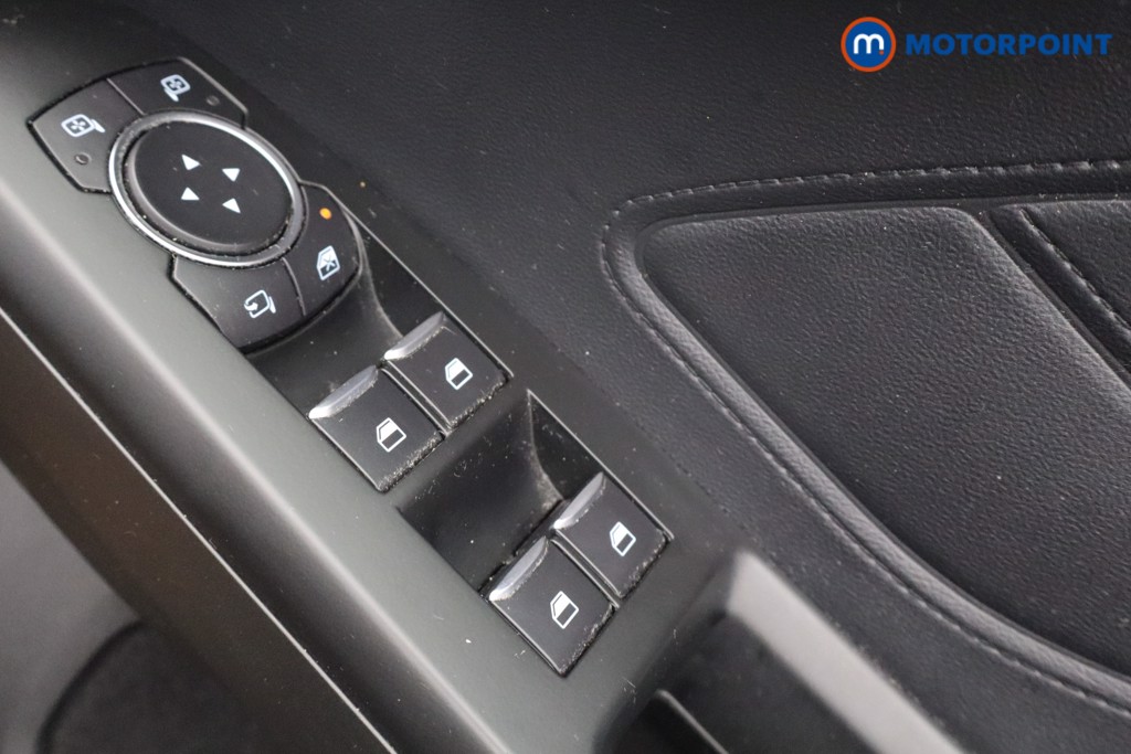 Ford Focus Titanium Manual Petrol Hatchback - Stock Number (1670974) - 19th supplementary image