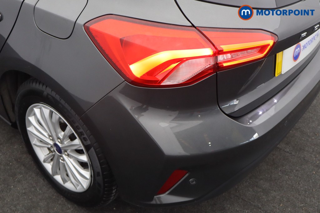 Ford Focus Titanium Manual Petrol Hatchback - Stock Number (1670974) - 24th supplementary image