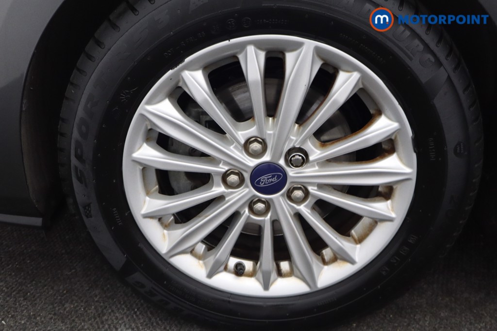 Ford Focus Titanium Manual Petrol Hatchback - Stock Number (1670974) - 26th supplementary image
