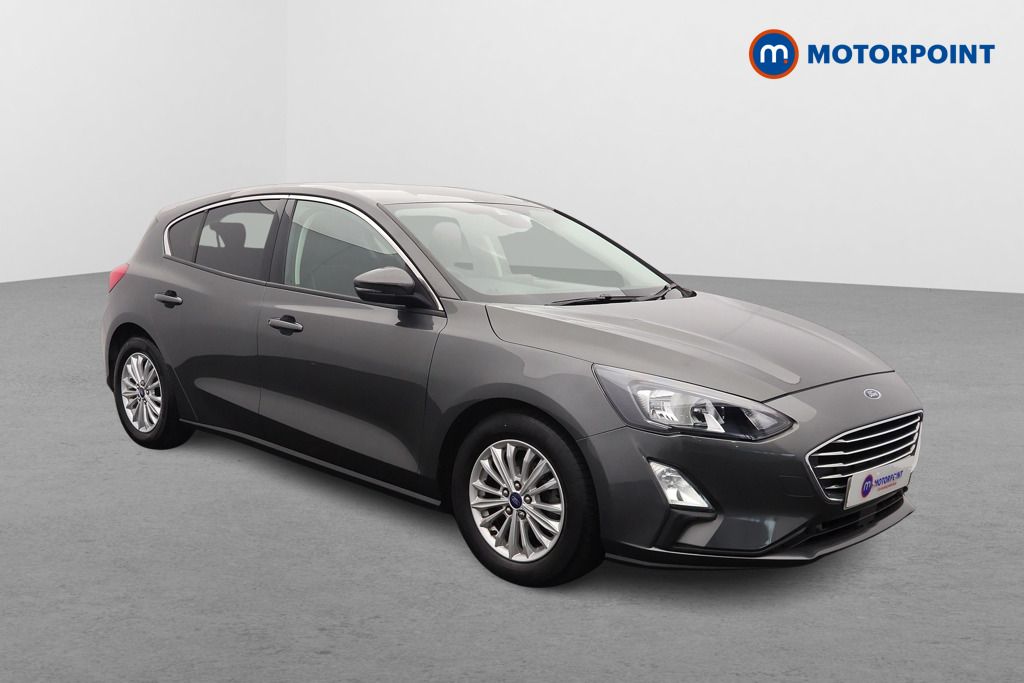 Ford Focus Titanium Manual Petrol Hatchback - Stock Number (1670974) - Drivers side front corner
