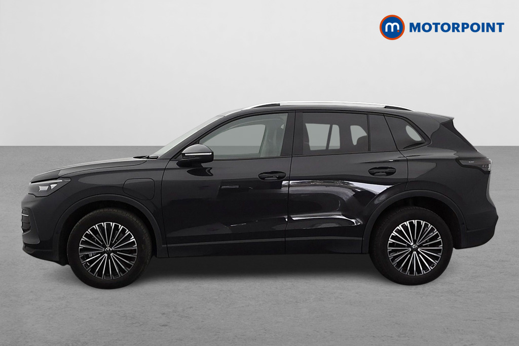 Volkswagen Tiguan Match Automatic Petrol Plug-In Hybrid SUV - Stock Number (1671461) - Passenger side