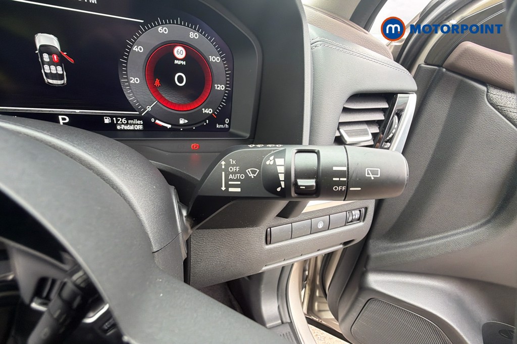 Nissan X-Trail N-Connecta Automatic Petrol-Electric Hybrid SUV - Stock Number (1671575) - 5th supplementary image