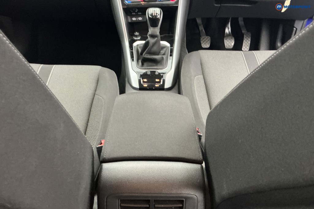 Volkswagen T-Roc Life Manual Petrol SUV - Stock Number (1671801) - 11th supplementary image