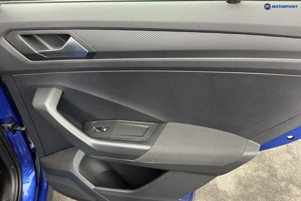 Volkswagen T-Roc Life Manual Petrol SUV - Stock Number (1671801) - 25th supplementary image