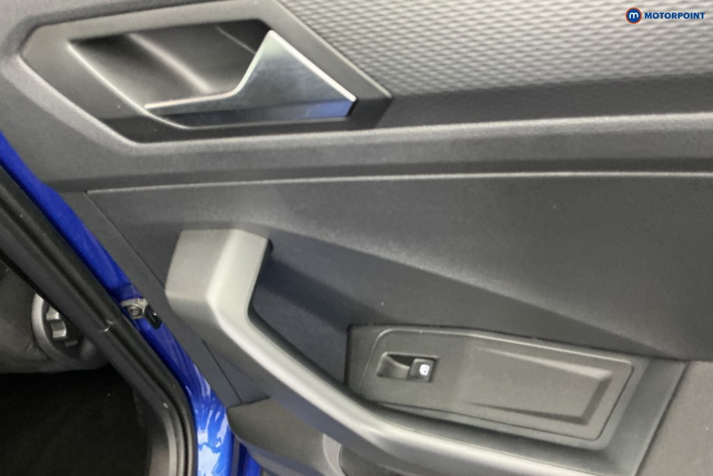 Volkswagen T-Roc Life Manual Petrol SUV - Stock Number (1671801) - 26th supplementary image
