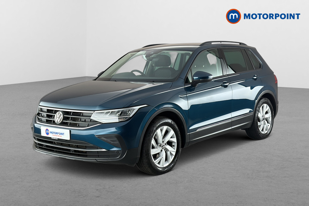 Volkswagen Tiguan Life Manual Petrol SUV - Stock Number (1672065) - Passenger side front corner