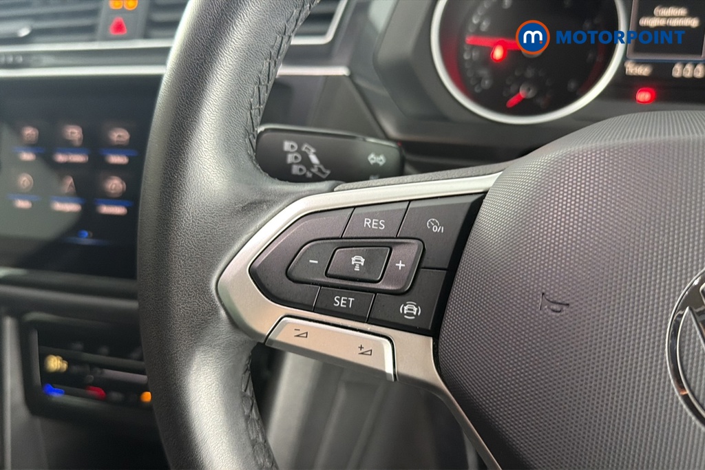 Volkswagen Tiguan Life Manual Petrol SUV - Stock Number (1672065) - 4th supplementary image