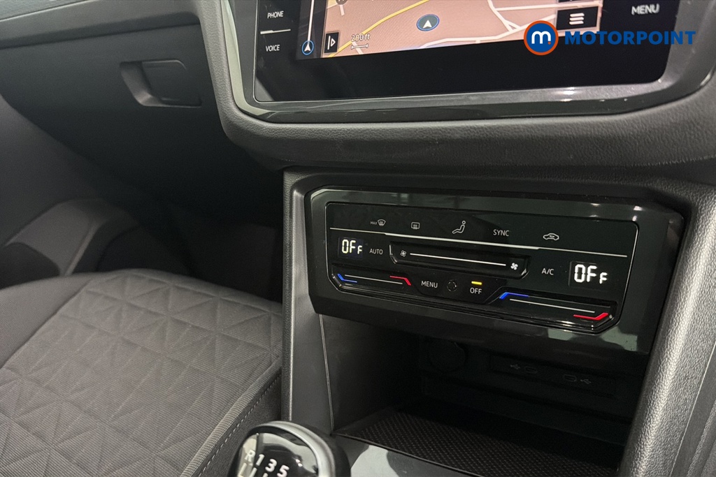Volkswagen Tiguan Life Manual Petrol SUV - Stock Number (1672065) - 12th supplementary image