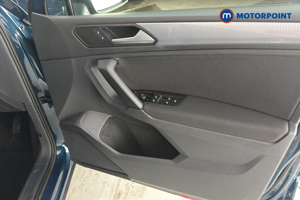 Volkswagen Tiguan Life Manual Petrol SUV - Stock Number (1672065) - 18th supplementary image