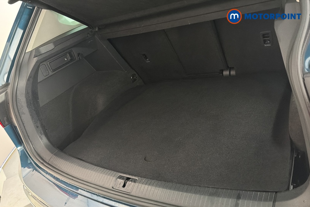 Volkswagen Tiguan Life Manual Petrol SUV - Stock Number (1672065) - 30th supplementary image