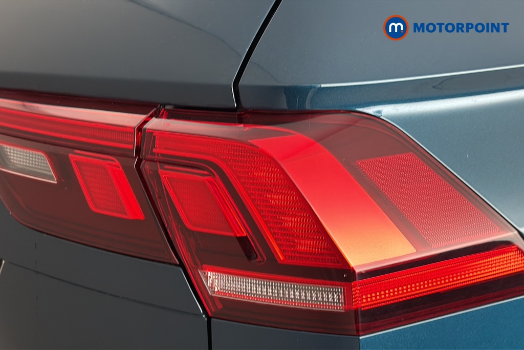 Volkswagen Tiguan Life Manual Petrol SUV - Stock Number (1672065) - 36th supplementary image