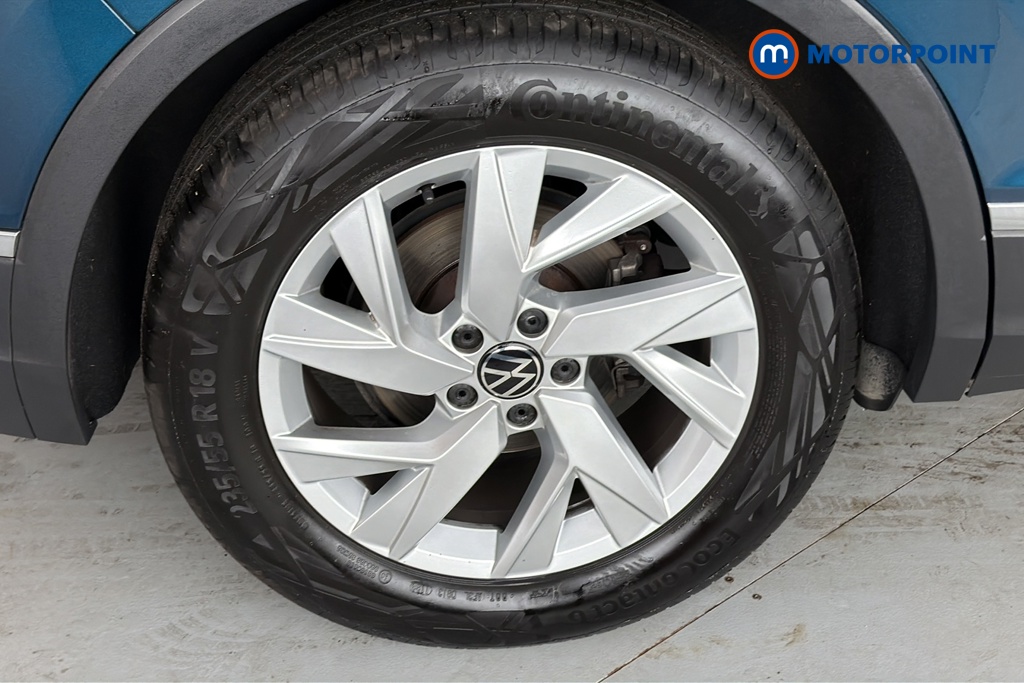 Volkswagen Tiguan Life Manual Petrol SUV - Stock Number (1672065) - 46th supplementary image