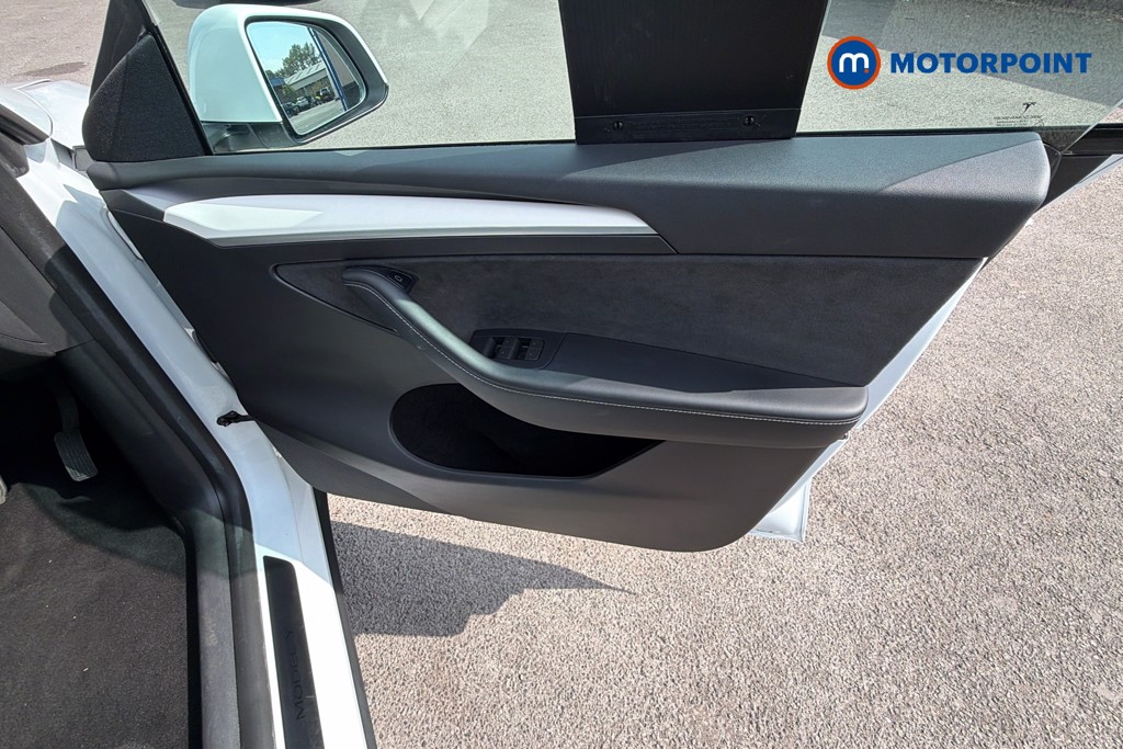 Tesla Model Y Rwd 5Dr Auto Automatic Electric SUV - Stock Number (1672070) - 3rd supplementary image