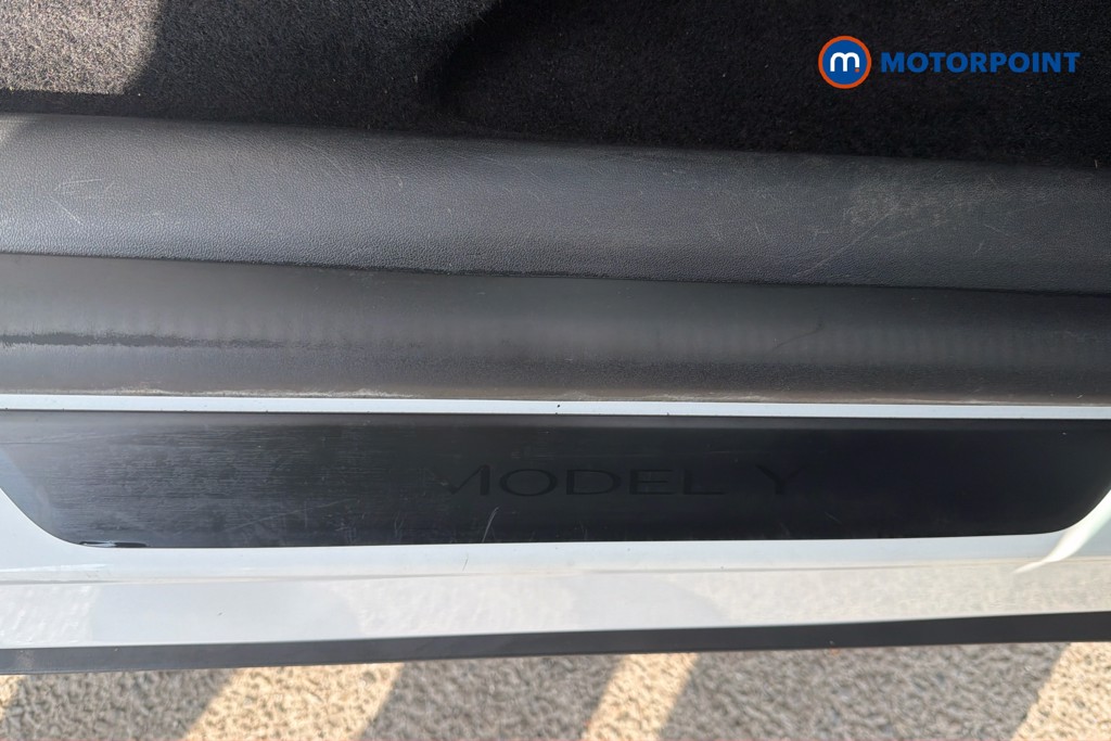 Tesla Model Y Rwd 5Dr Auto Automatic Electric SUV - Stock Number (1672070) - 6th supplementary image