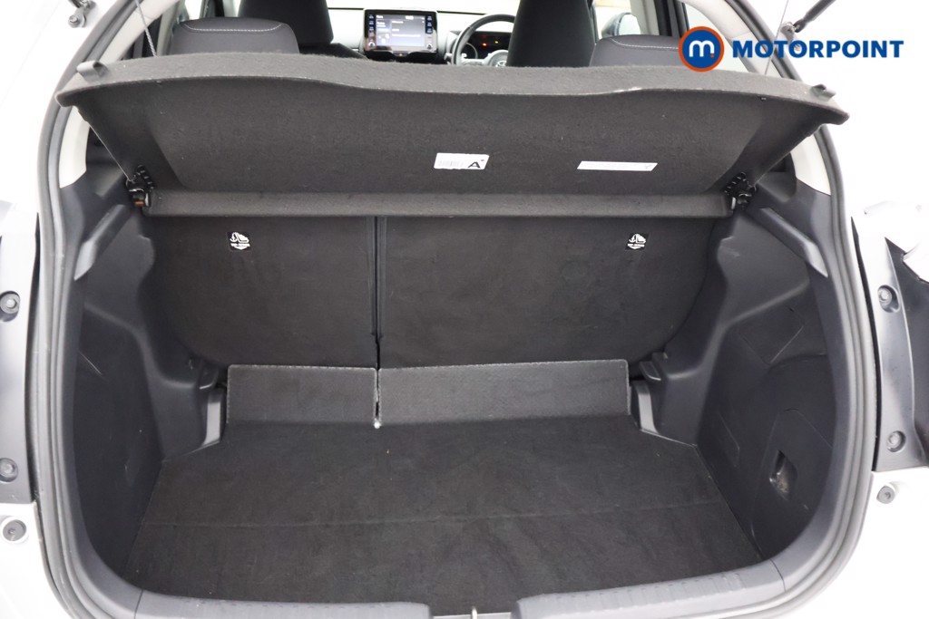 Toyota Yaris Design Automatic Petrol-Electric Hybrid Hatchback - Stock Number (1672084) - 25th supplementary image