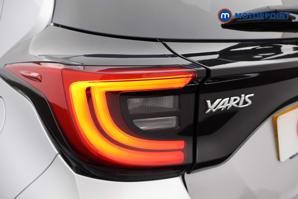 Toyota Yaris Design Automatic Petrol-Electric Hybrid Hatchback - Stock Number (1672084) - 27th supplementary image