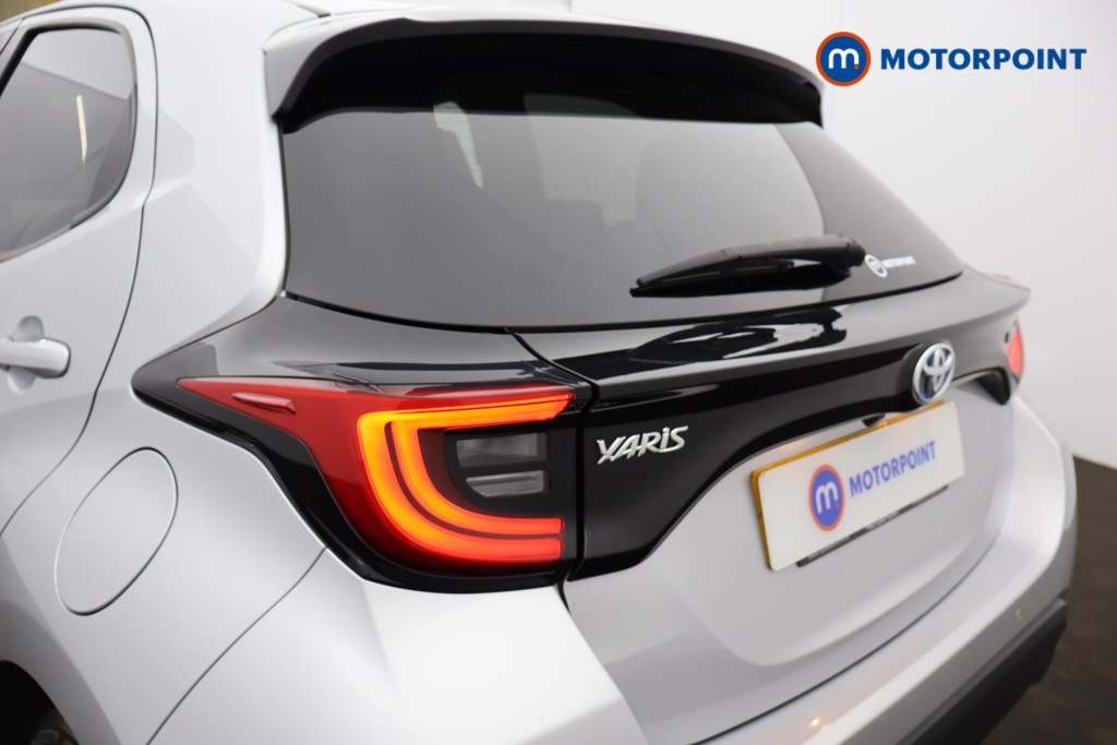 Toyota Yaris Design Automatic Petrol-Electric Hybrid Hatchback - Stock Number (1672084) - 28th supplementary image