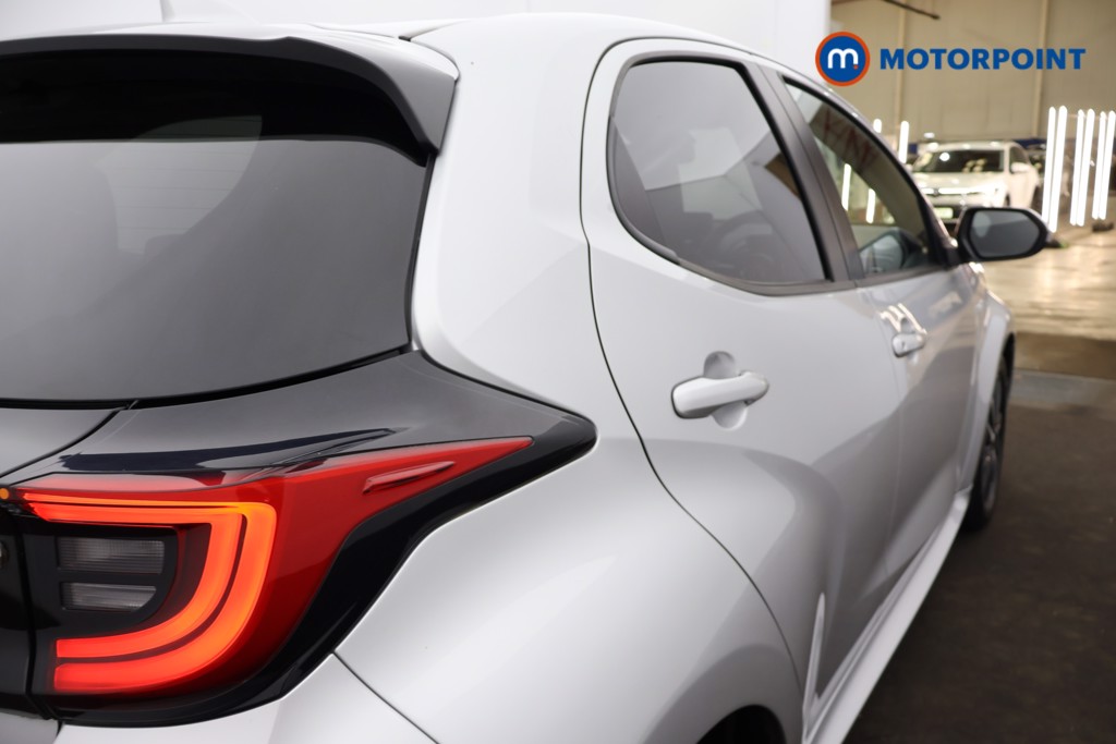 Toyota Yaris Design Automatic Petrol-Electric Hybrid Hatchback - Stock Number (1672084) - 31st supplementary image