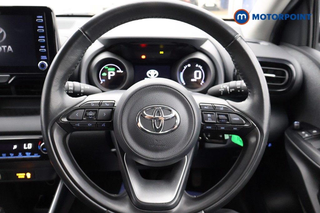 Toyota Yaris Design Automatic Petrol-Electric Hybrid Hatchback - Stock Number (1672084) - 1st supplementary image