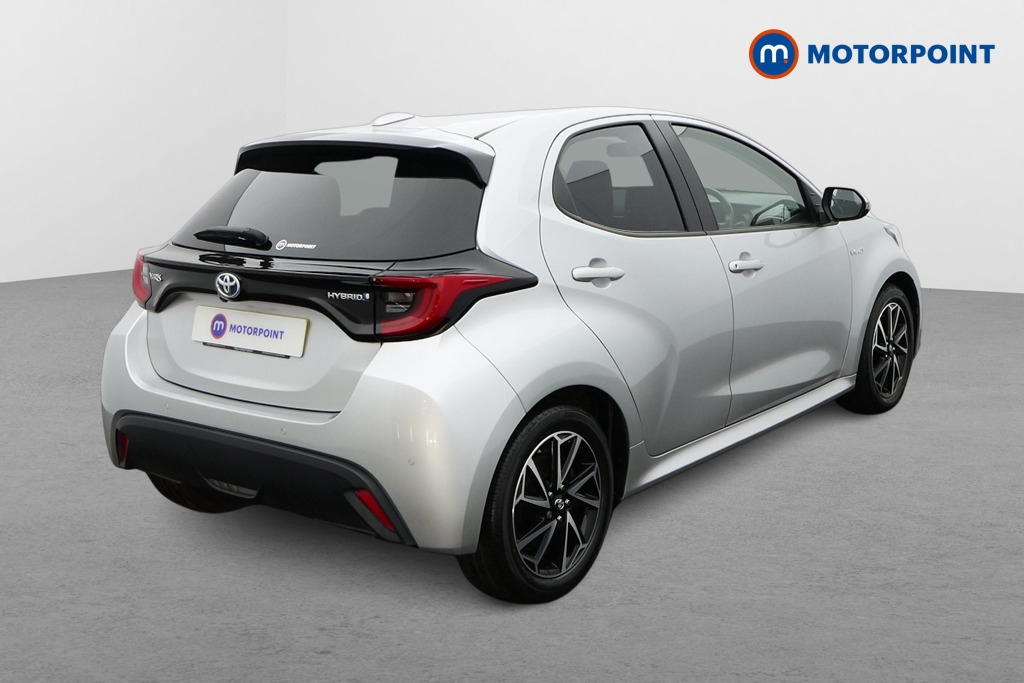 Toyota Yaris Design Automatic Petrol-Electric Hybrid Hatchback - Stock Number (1672084) - Drivers side rear corner
