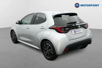 Toyota Yaris Design Automatic Petrol-Electric Hybrid Hatchback - Stock Number (1672084) - Passenger side rear corner