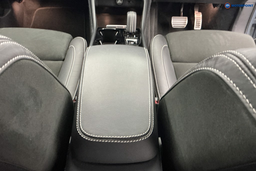 Volvo Xc40 R Design Automatic Petrol SUV - Stock Number (1672088) - 11th supplementary image