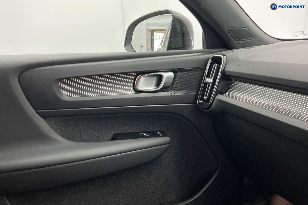 Volvo Xc40 R Design Automatic Petrol SUV - Stock Number (1672088) - 18th supplementary image
