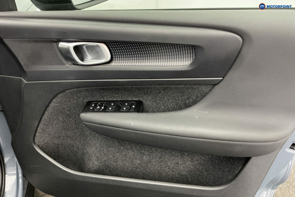 Volvo Xc40 R Design Automatic Petrol SUV - Stock Number (1672088) - 23rd supplementary image