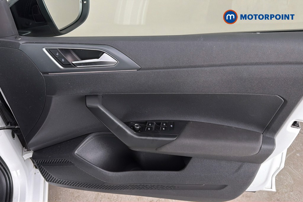 Volkswagen Taigo R-Line Automatic Petrol SUV - Stock Number (1672101) - 19th supplementary image