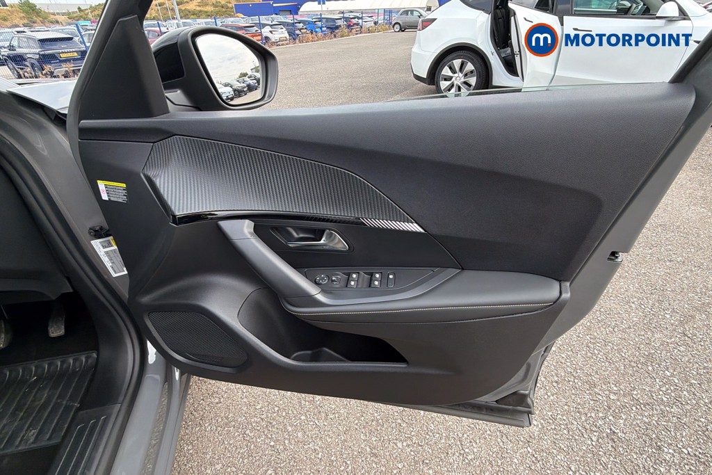 Peugeot 2008 Allure Manual Petrol SUV - Stock Number (1672172) - 19th supplementary image