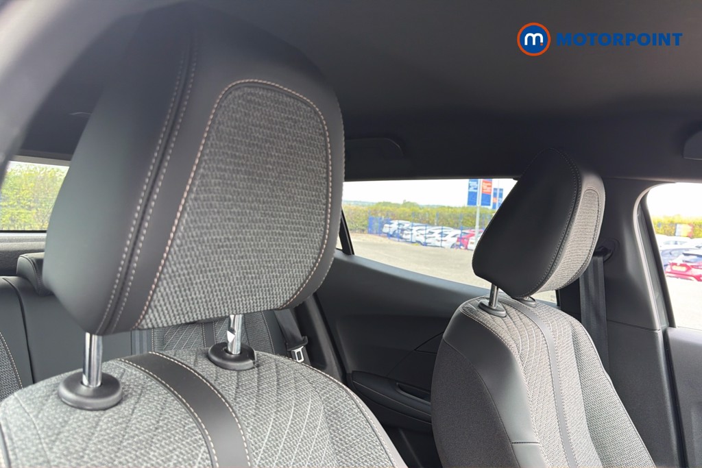 Peugeot 2008 Allure Manual Petrol SUV - Stock Number (1672172) - 23rd supplementary image