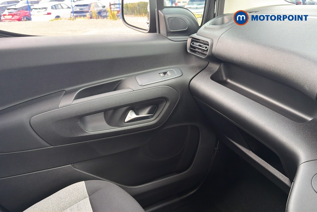 Citroen Berlingo Plus Automatic Electric People Carrier - Stock Number (1672331) - 11th supplementary image