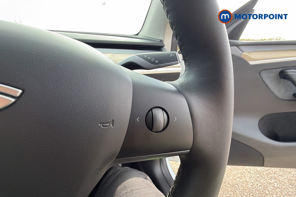Tesla Model Y Rwd 5Dr Auto Automatic Electric SUV - Stock Number (1672354) - 4th supplementary image