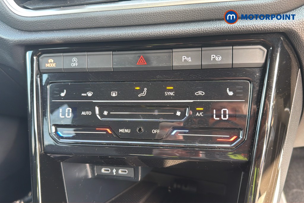 Volkswagen T-Roc R-Line Manual Petrol SUV - Stock Number (1672400) - 15th supplementary image