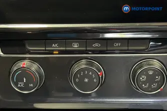 Volkswagen Golf Match Manual Petrol Hatchback - Stock Number (1672418) - 1000th supplementary image