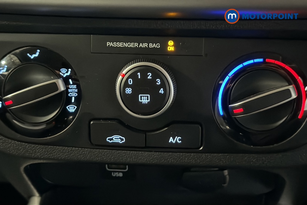 Hyundai I10 Premium Manual Petrol Hatchback - Stock Number (1672420) - 996th supplementary image