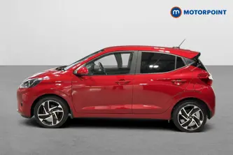 Hyundai I10 Premium Manual Petrol Hatchback - Stock Number (1672420) - Drivers side