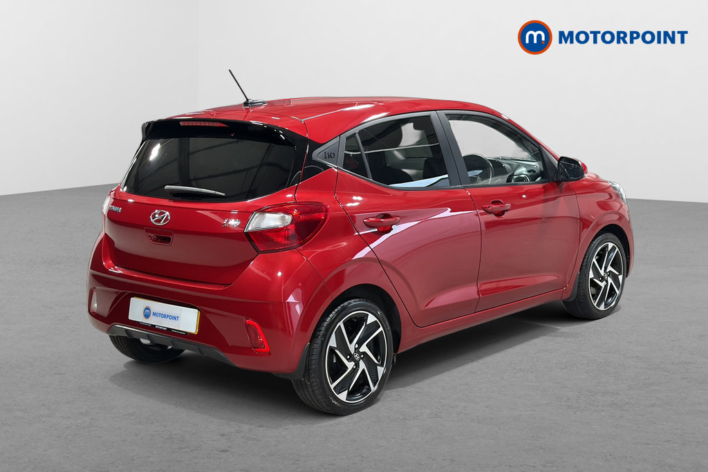 Hyundai I10 Premium Manual Petrol Hatchback - Stock Number (1672420) - Passenger side rear corner