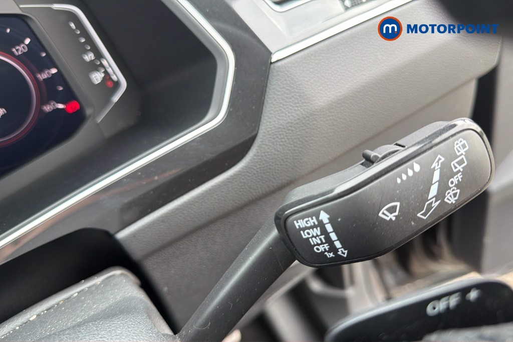 Volkswagen Tiguan R-Line Automatic Petrol Plug-In Hybrid SUV - Stock Number (1672427) - 7th supplementary image