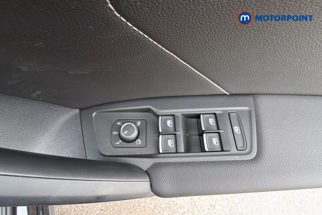 Volkswagen Tiguan R-Line Automatic Petrol Plug-In Hybrid SUV - Stock Number (1672427) - 20th supplementary image