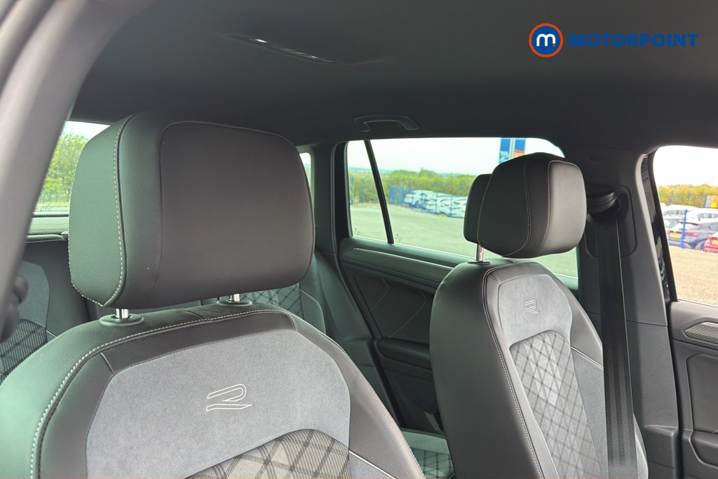 Volkswagen Tiguan R-Line Automatic Petrol Plug-In Hybrid SUV - Stock Number (1672427) - 23rd supplementary image