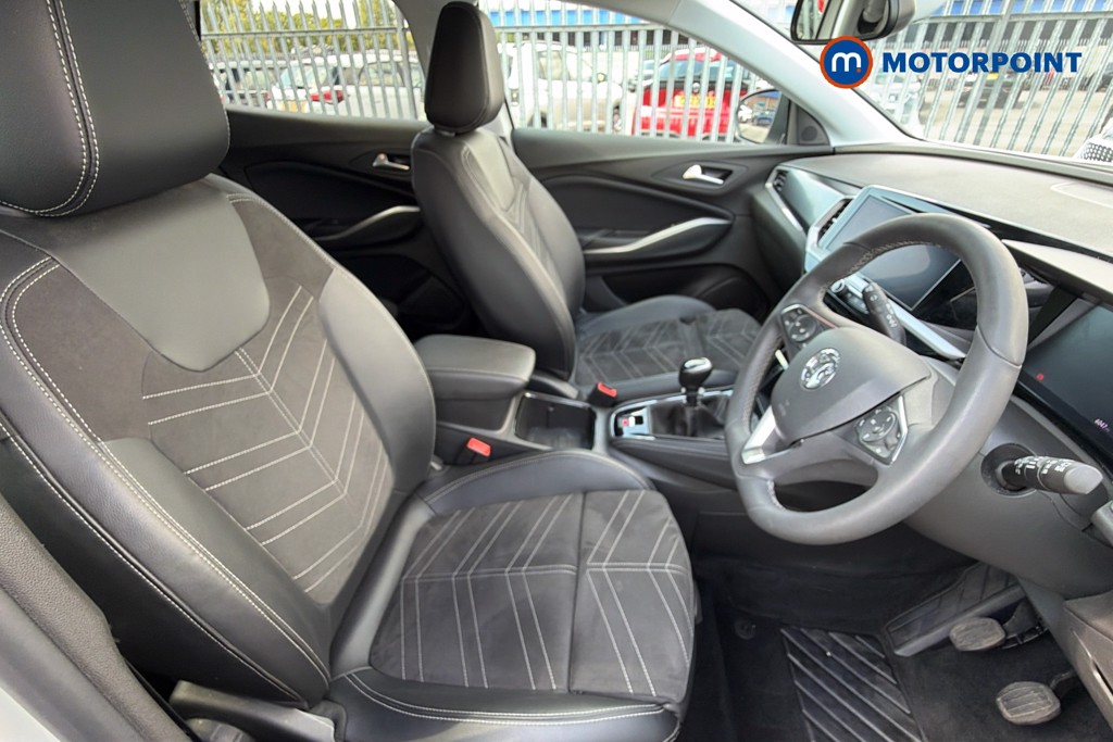 Vauxhall Grandland Ultimate Manual Petrol SUV - Stock Number (1672493) - 18th supplementary image