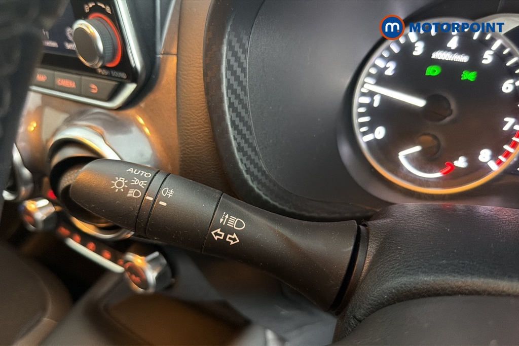 Nissan Juke N-Connecta Manual Petrol SUV - Stock Number (1672648) - 5th supplementary image