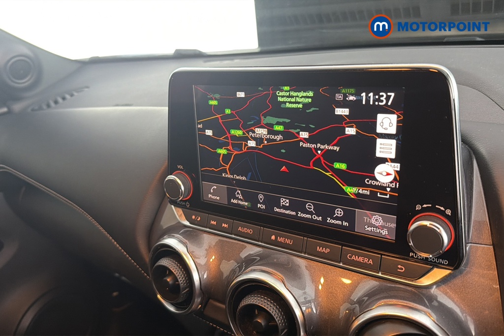 Nissan Juke N-Connecta Manual Petrol SUV - Stock Number (1672648) - 9th supplementary image