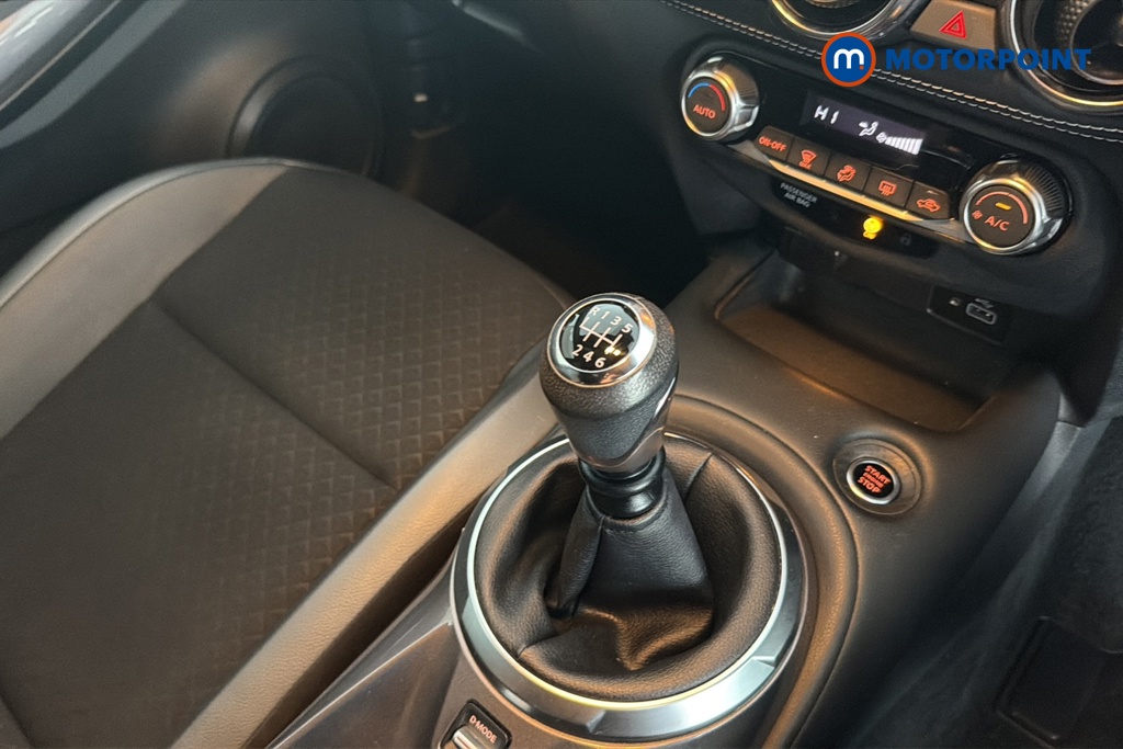 Nissan Juke N-Connecta Manual Petrol SUV - Stock Number (1672648) - 15th supplementary image