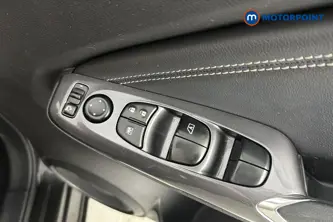 Nissan Juke N-Connecta Manual Petrol SUV - Stock Number (1672648) - 19th supplementary image
