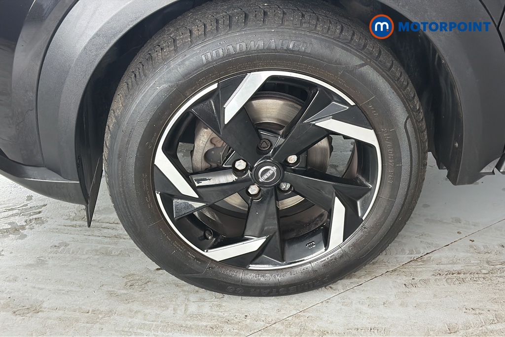Nissan Juke N-Connecta Manual Petrol SUV - Stock Number (1672648) - 44th supplementary image