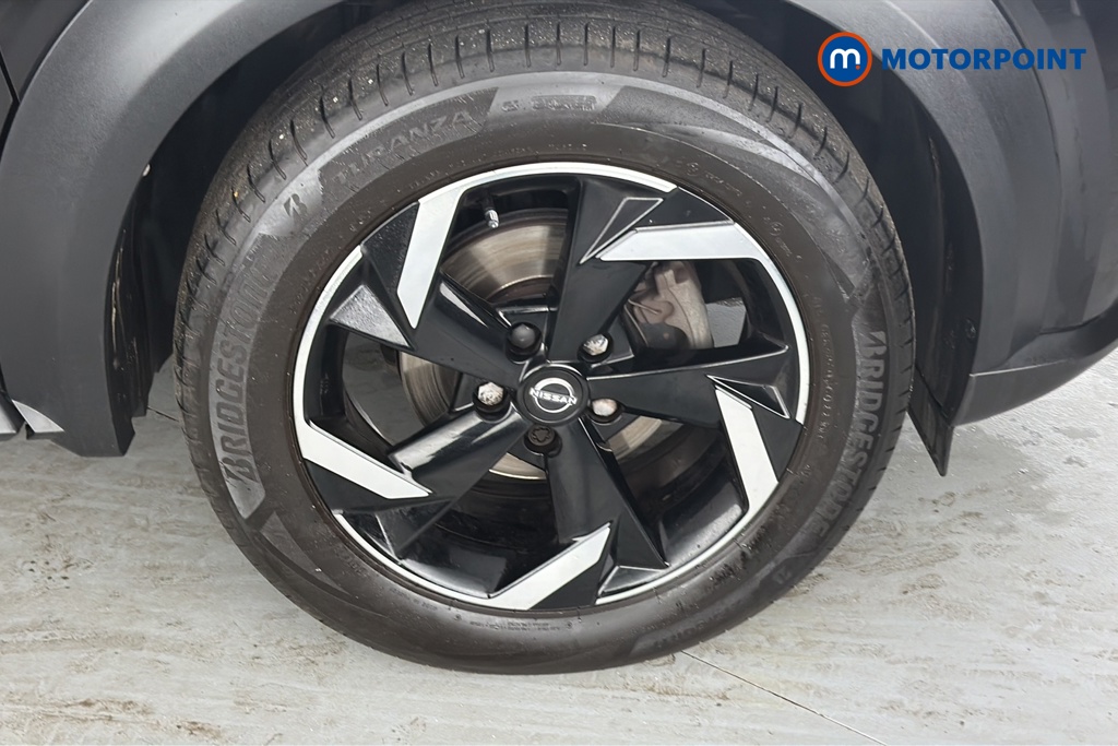 Nissan Juke N-Connecta Manual Petrol SUV - Stock Number (1672648) - 47th supplementary image